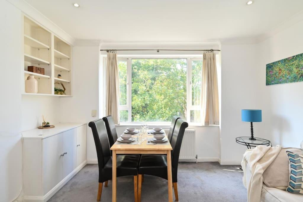3-bedroom With Parking In Maida Vale Appartamento